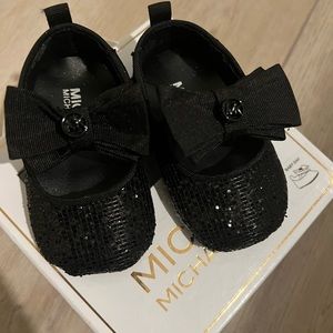Michael kors 3-6 month sparkling bow crib shoe